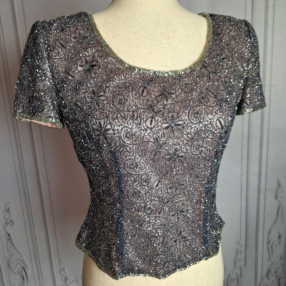 100% Silk Beaded Vintage Sparkly Gray/Silver Over Pink Shell Adriana Papell P4